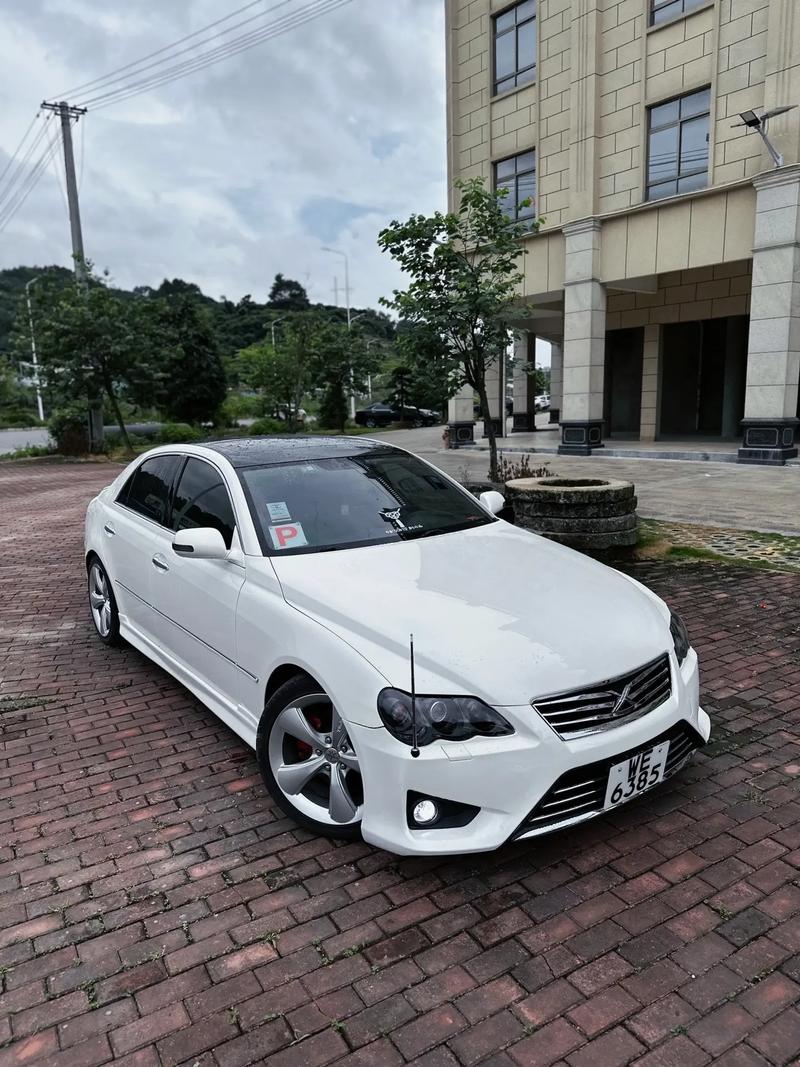 丰田锐志改装图(丰田锐志改装图片及价格)